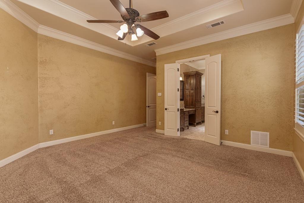 1407 S Houston Street, Kaufman, TX 75142