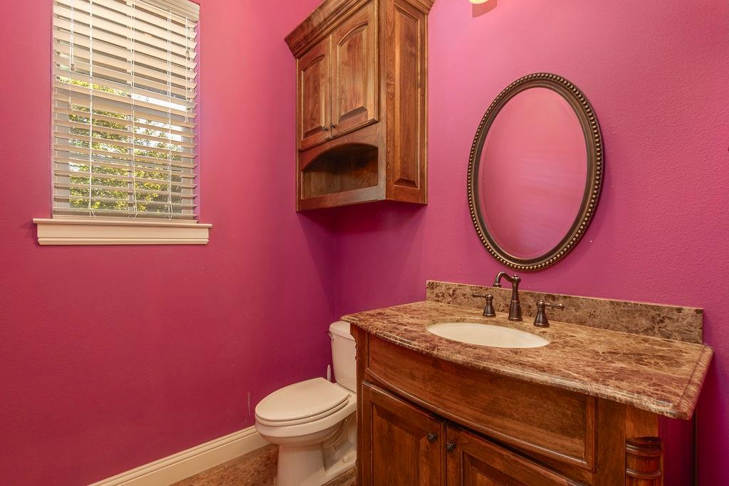 1407 S Houston Street, Kaufman, TX 75142