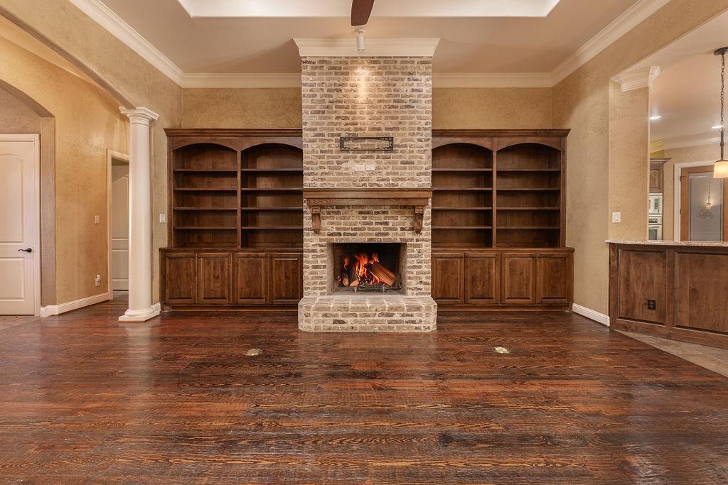 1407 S Houston Street, Kaufman, TX 75142