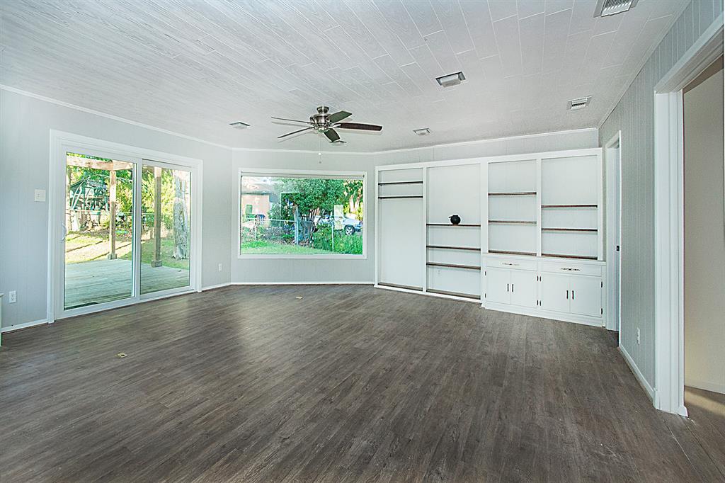 2706 S 5Th Street, Garland, TX 75041