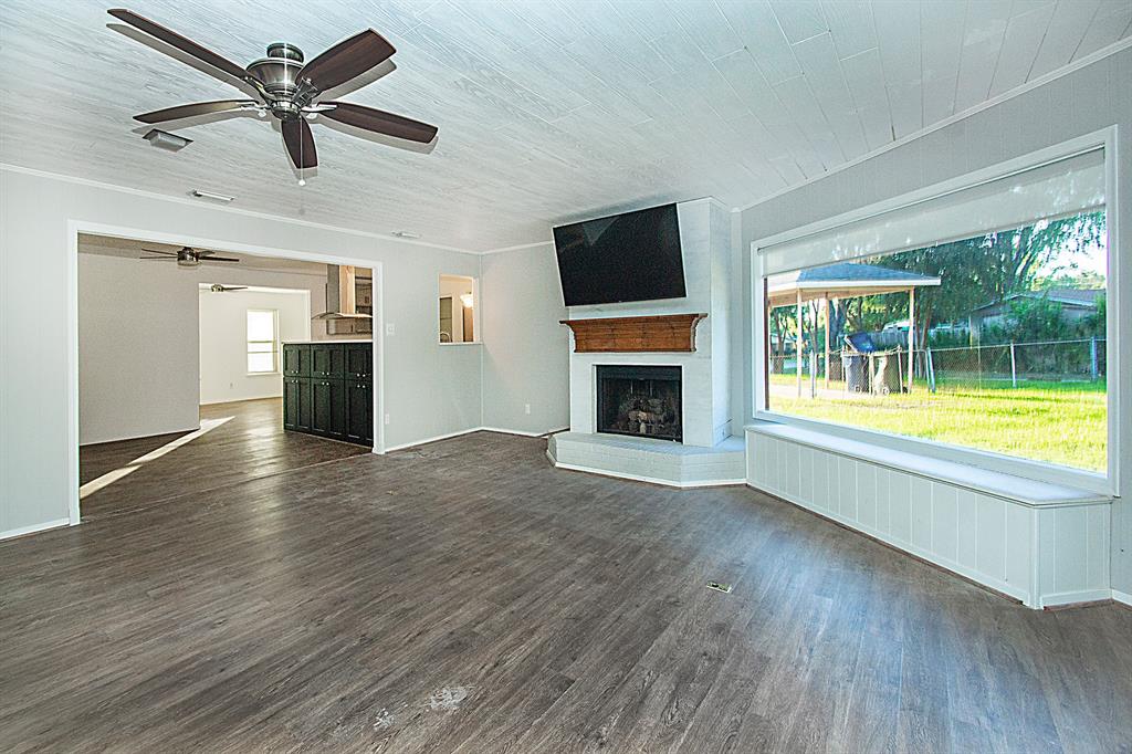 2706 S 5Th Street, Garland, TX 75041