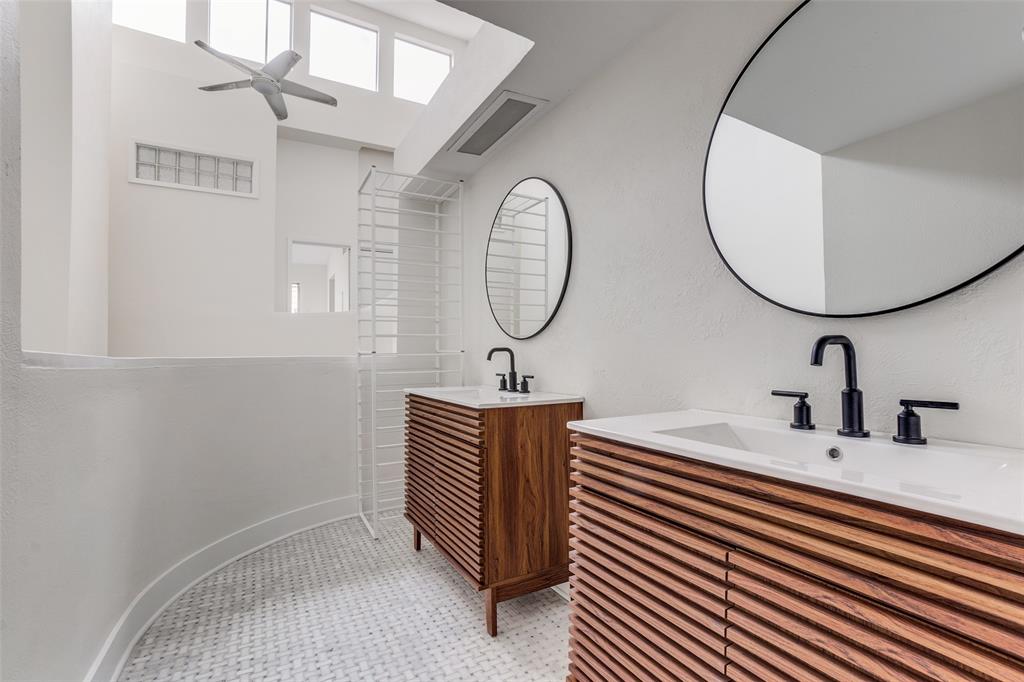 4135 Buena Vista Street, Dallas, TX 75204