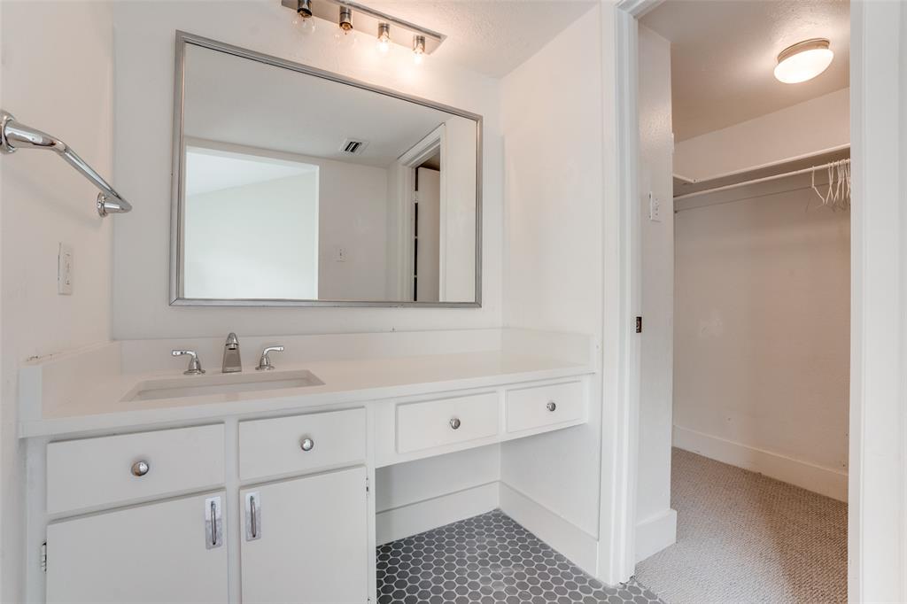 4135 Buena Vista Street, Dallas, TX 75204
