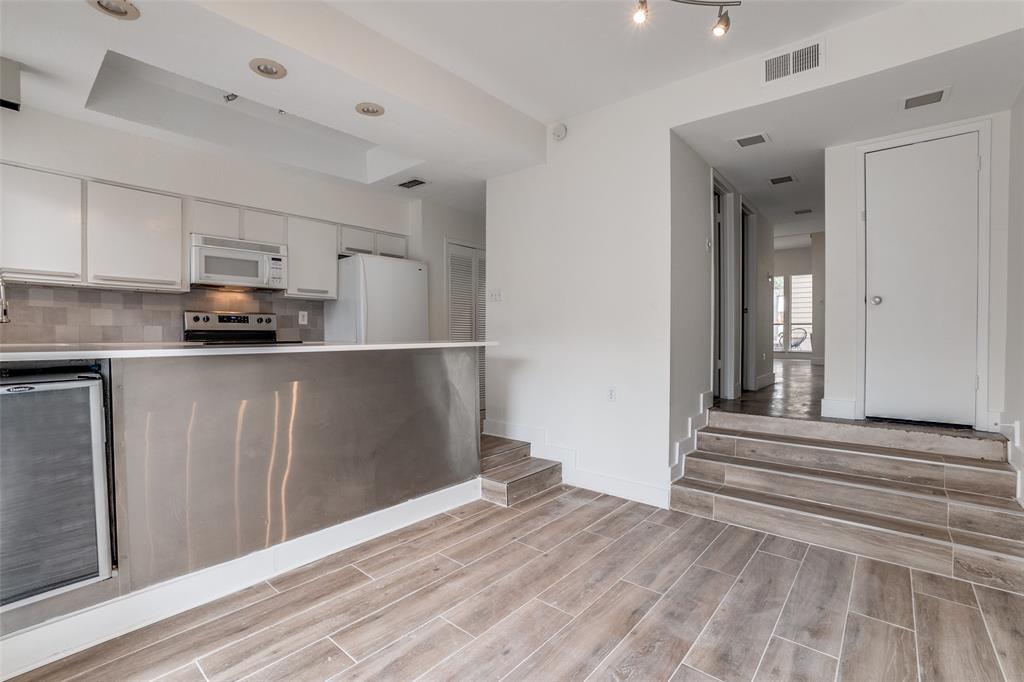 4135 Buena Vista Street, Dallas, TX 75204