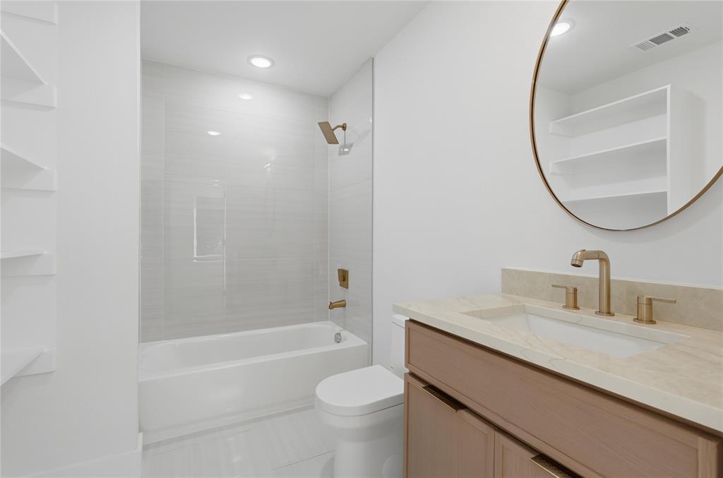 2400 Dyson Street, Dallas, TX 75215