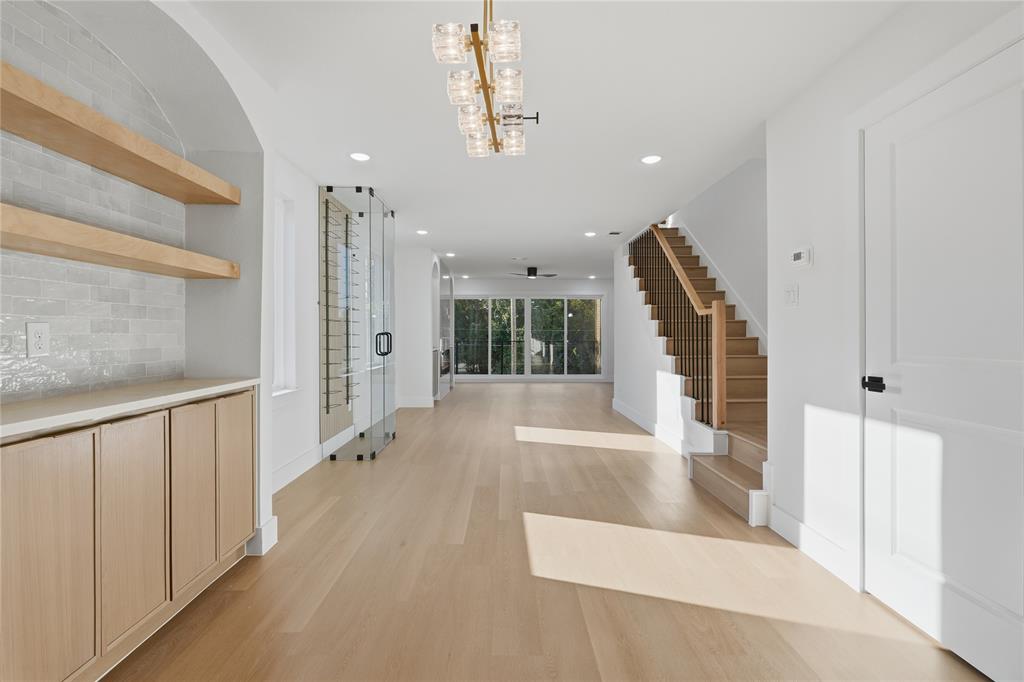 2400 Dyson Street, Dallas, TX 75215