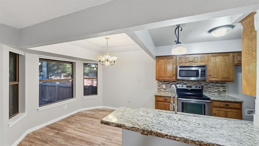 Granite countertops in the kitchen with bar