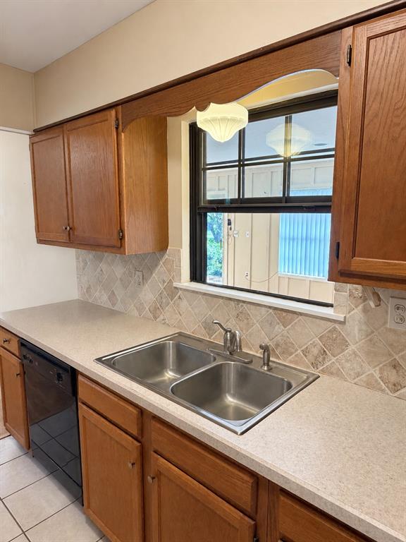 7332 S Noel Drive, Shreveport, LA 71107