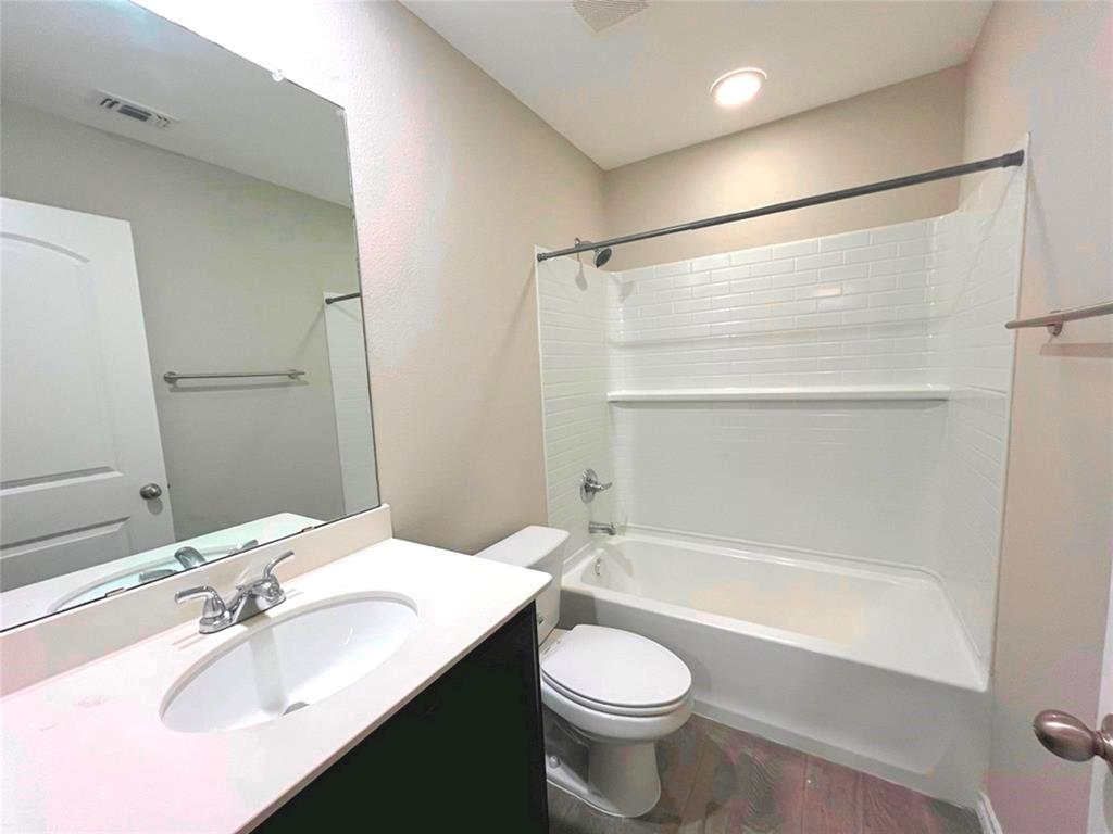 2990 Cedeno Drive, Heartland, TX 75126