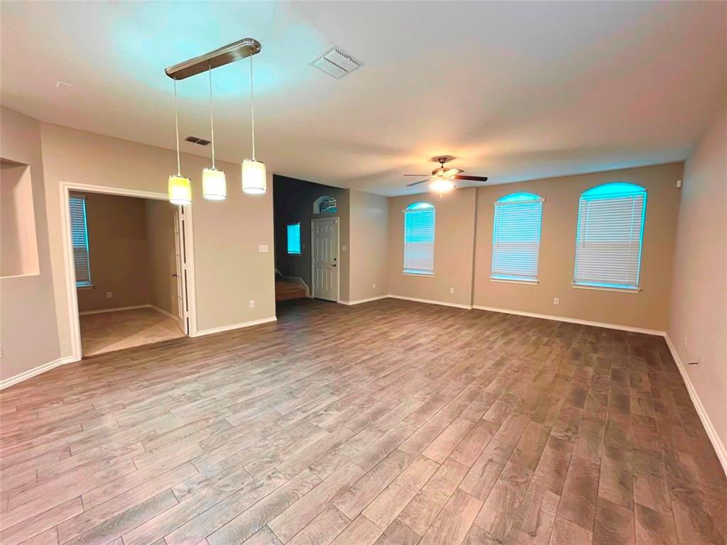 2990 Cedeno Drive, Heartland, TX 75126