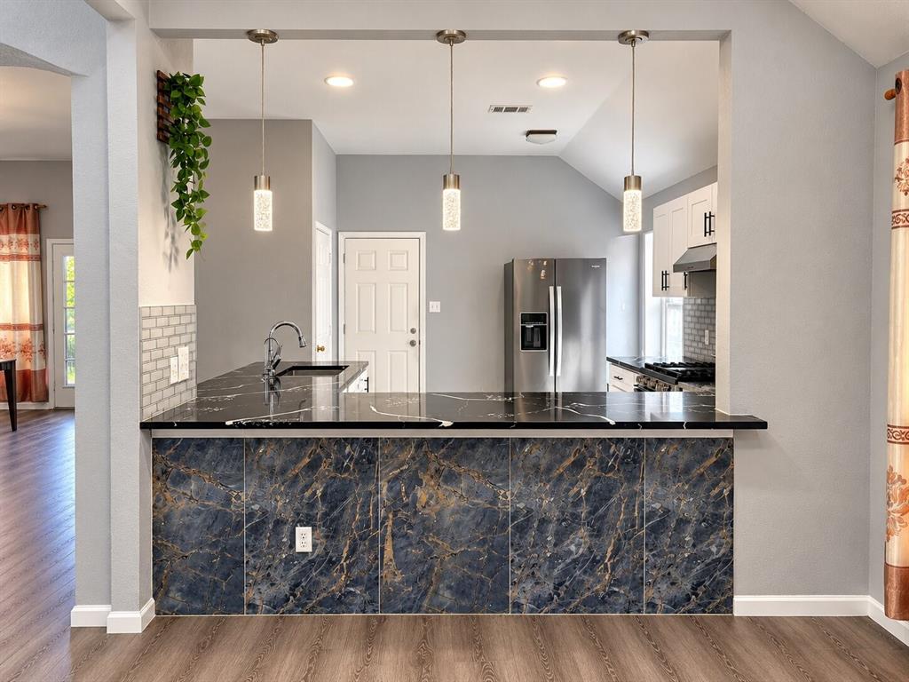 1906 Dartbrook Drive, Rowlett, TX 75089