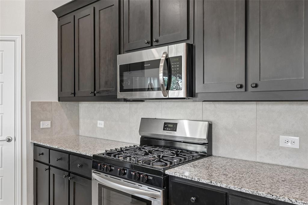 Spacious Kitchen