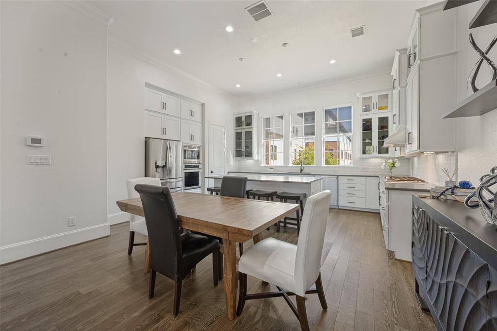 707 WILL RICE Avenue, Irving, TX 75039