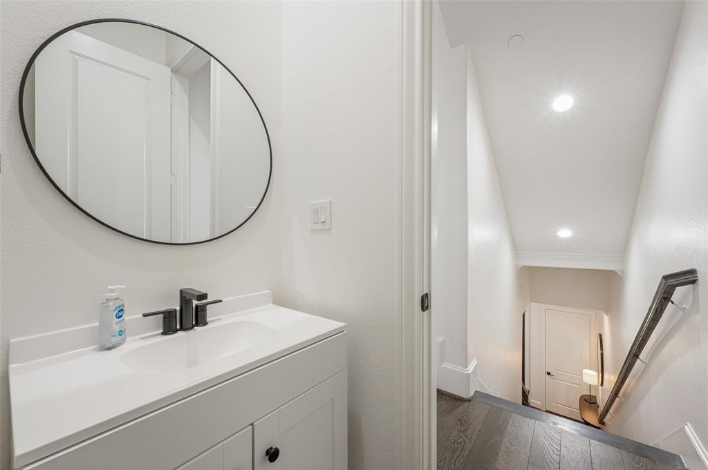 707 WILL RICE Avenue, Irving, TX 75039