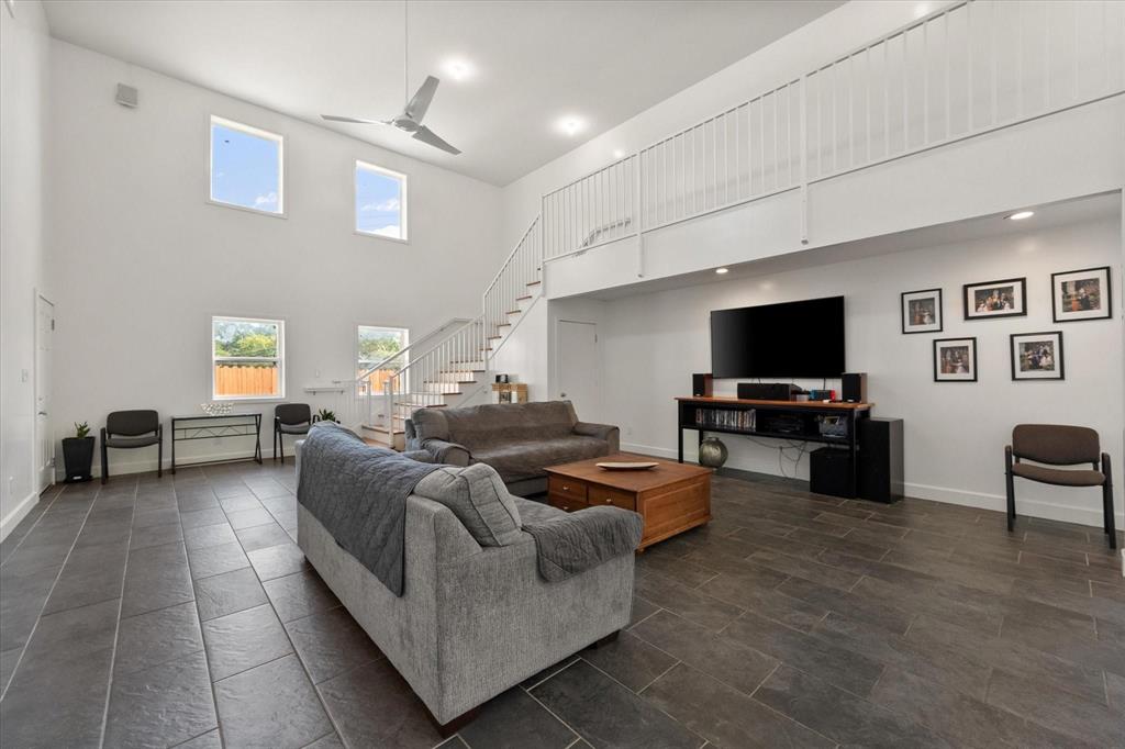 2548 Wood Valley Place, Dallas, TX 75211
