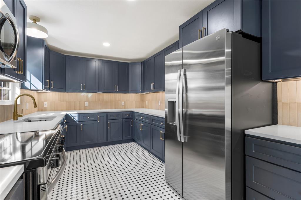 4000 Cobbs Drive, Waco, TX 76708 4000 Cobbs Drive, Waco, TX 76708