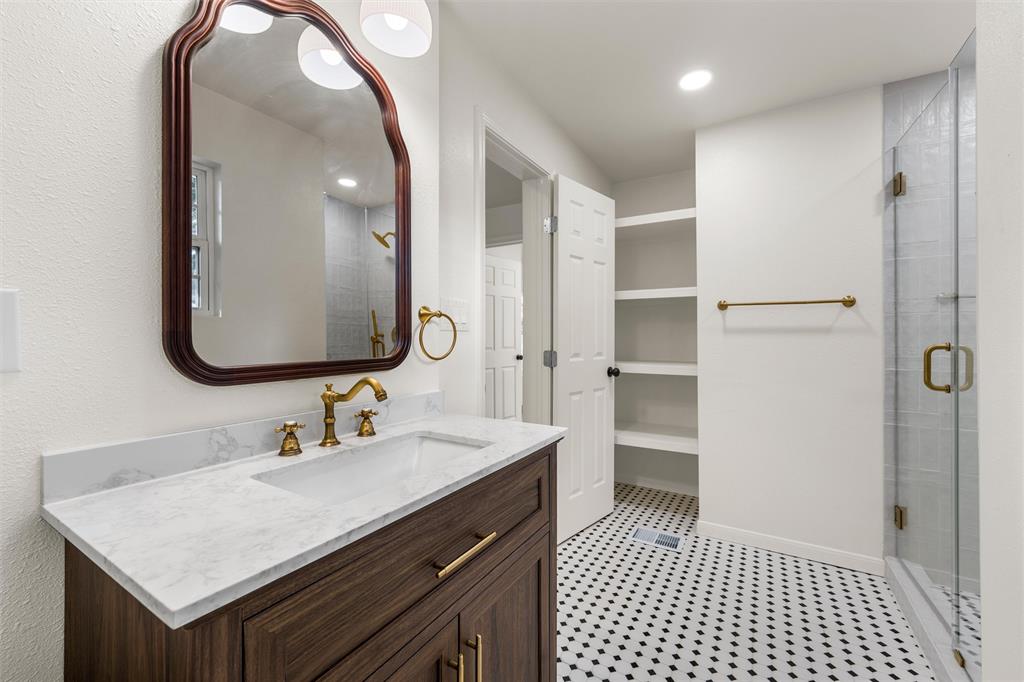 4000 Cobbs Drive, Waco, TX 76708