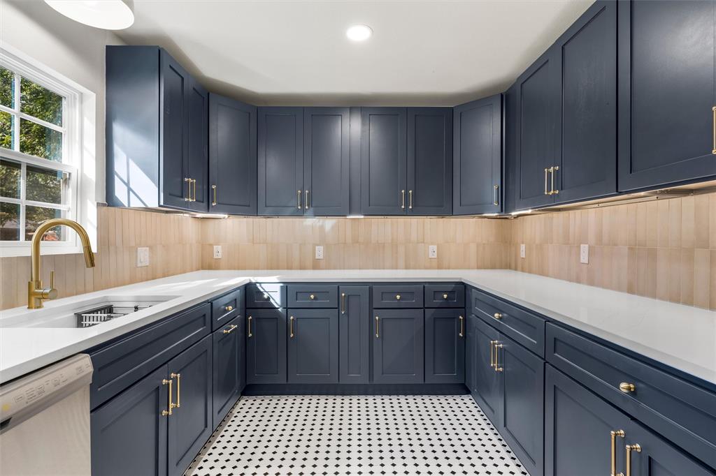 4000 Cobbs Drive, Waco, TX 76708 4000 Cobbs Drive, Waco, TX 76708