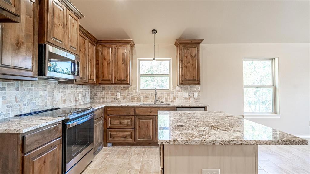 2510 Smokerise Trail, Granbury, TX 76048