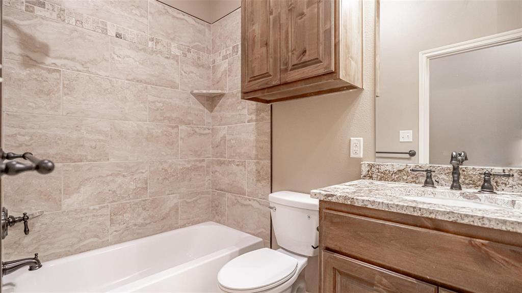 2510 Smokerise Trail, Granbury, TX 76048