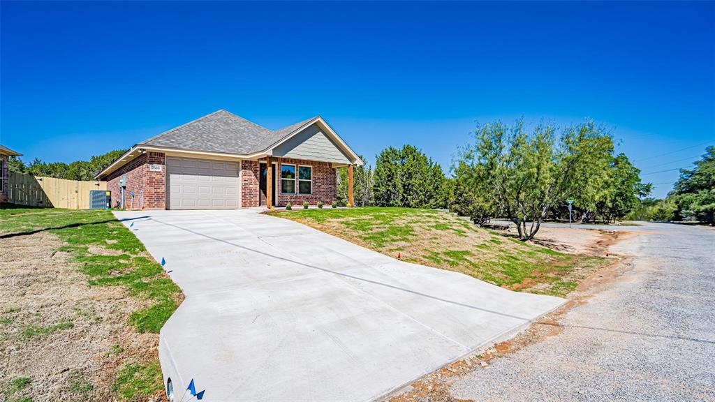 2510 Smokerise Trail, Granbury, TX 76048