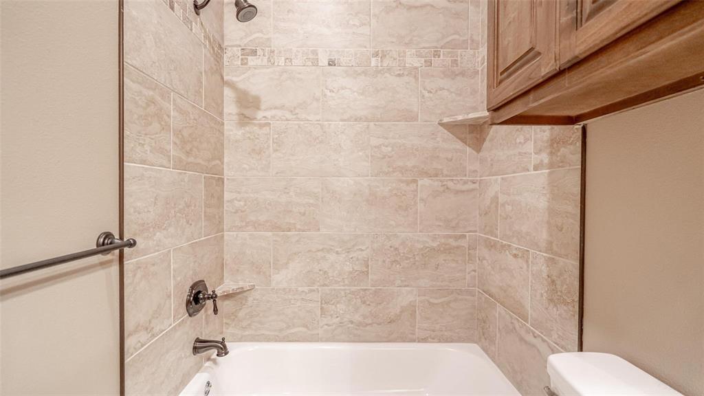 2510 Smokerise Trail, Granbury, TX 76048