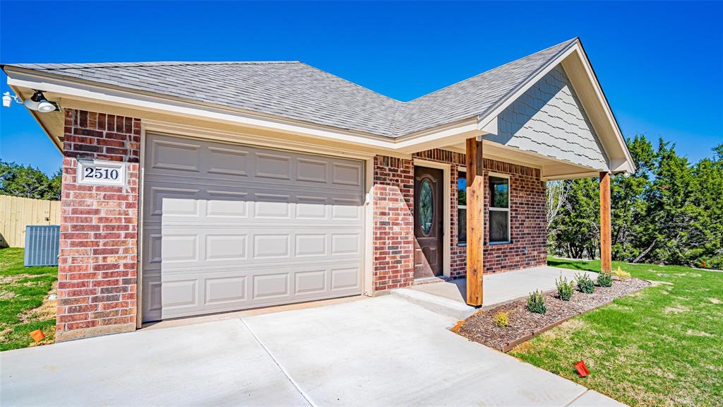 2510 Smokerise Trail, Granbury, TX 76048
