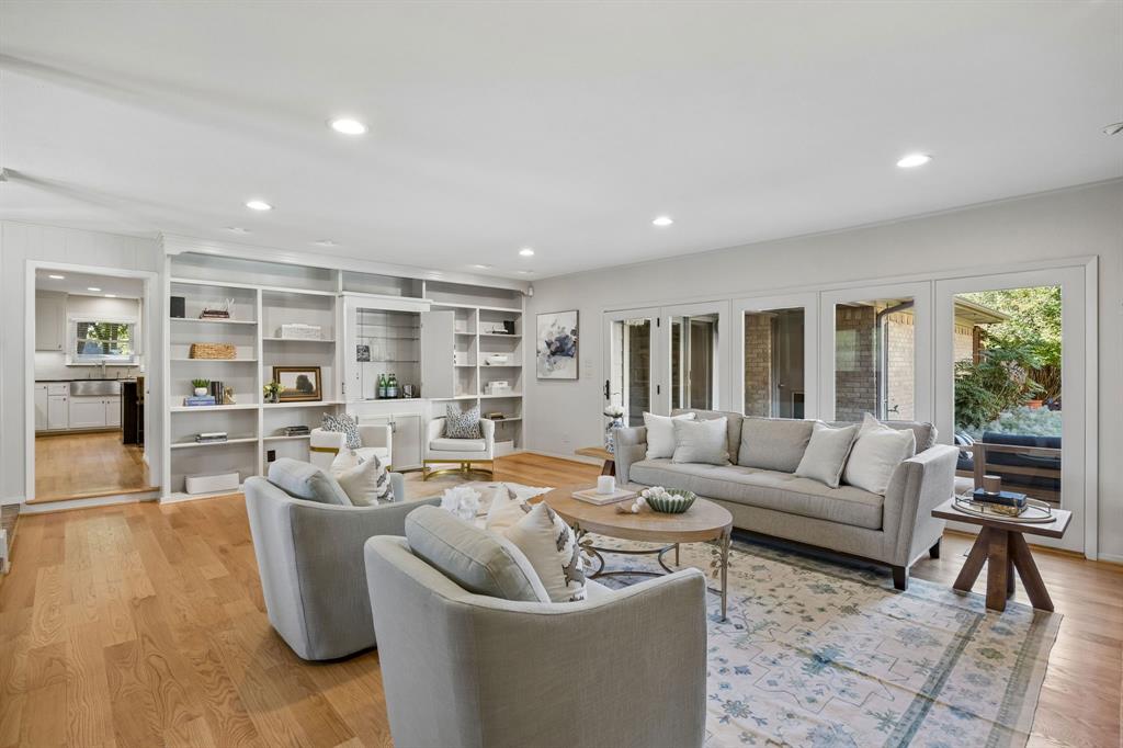 10115 Chesterton Drive, Dallas, TX 75238