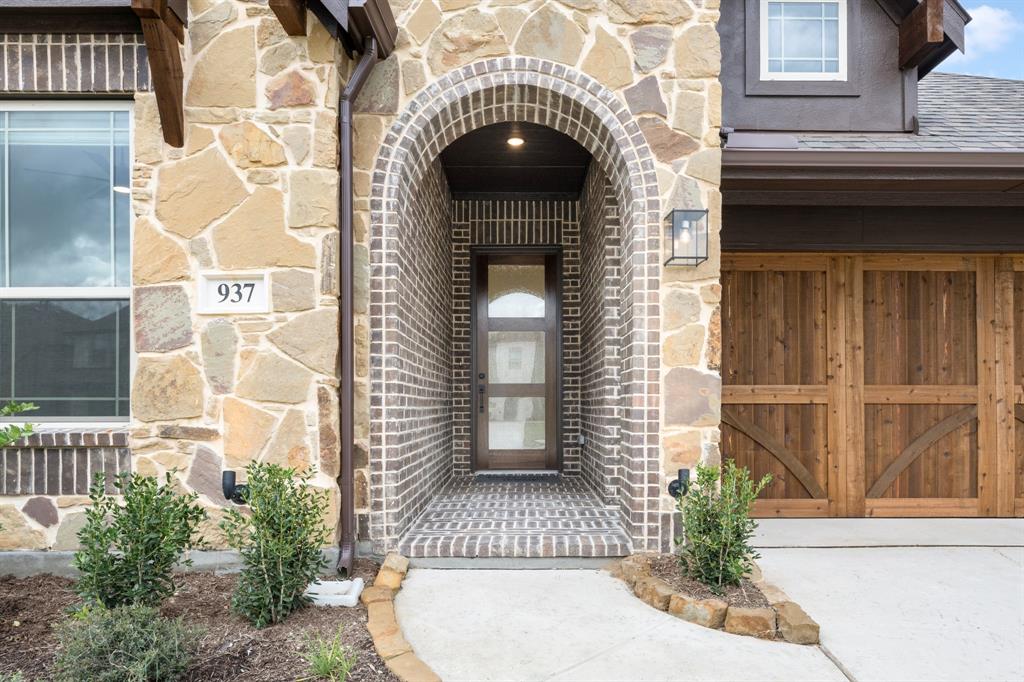 937 Cardinal Drive, Midlothian, TX 76065