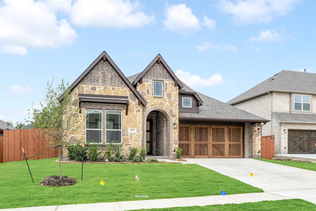 937 Cardinal Drive, Midlothian, TX 76065