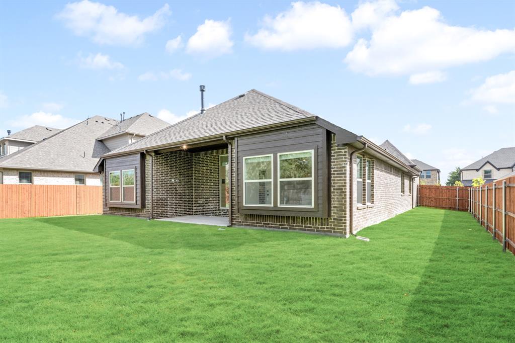 937 Cardinal Drive, Midlothian, TX 76065