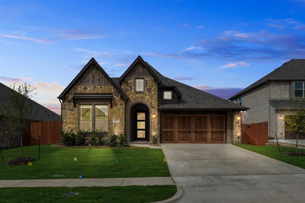 937 Cardinal Drive, Midlothian, TX 76065