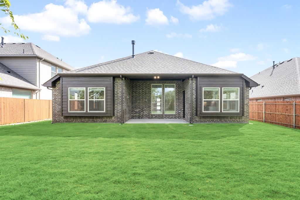 937 Cardinal Drive, Midlothian, TX 76065