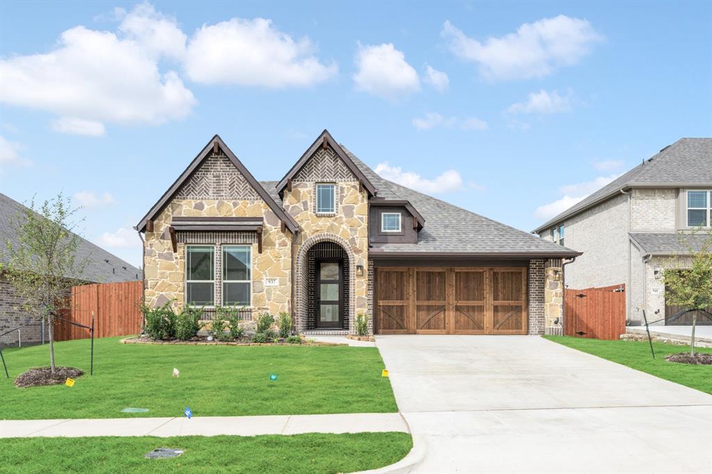 937 Cardinal Drive, Midlothian, TX 76065