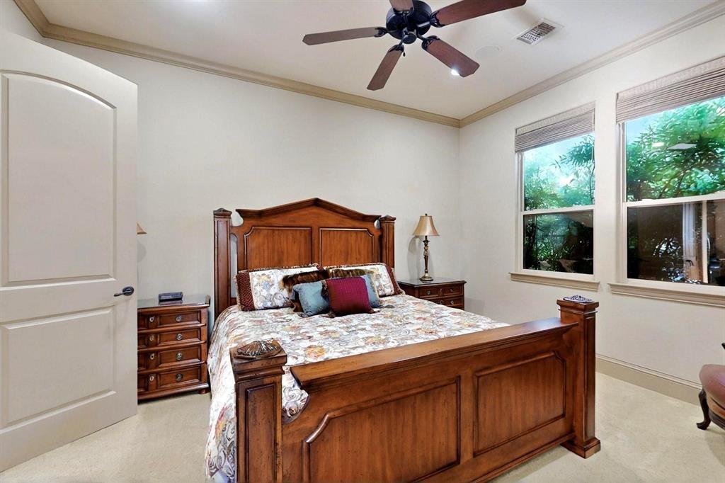 guest home bedroom