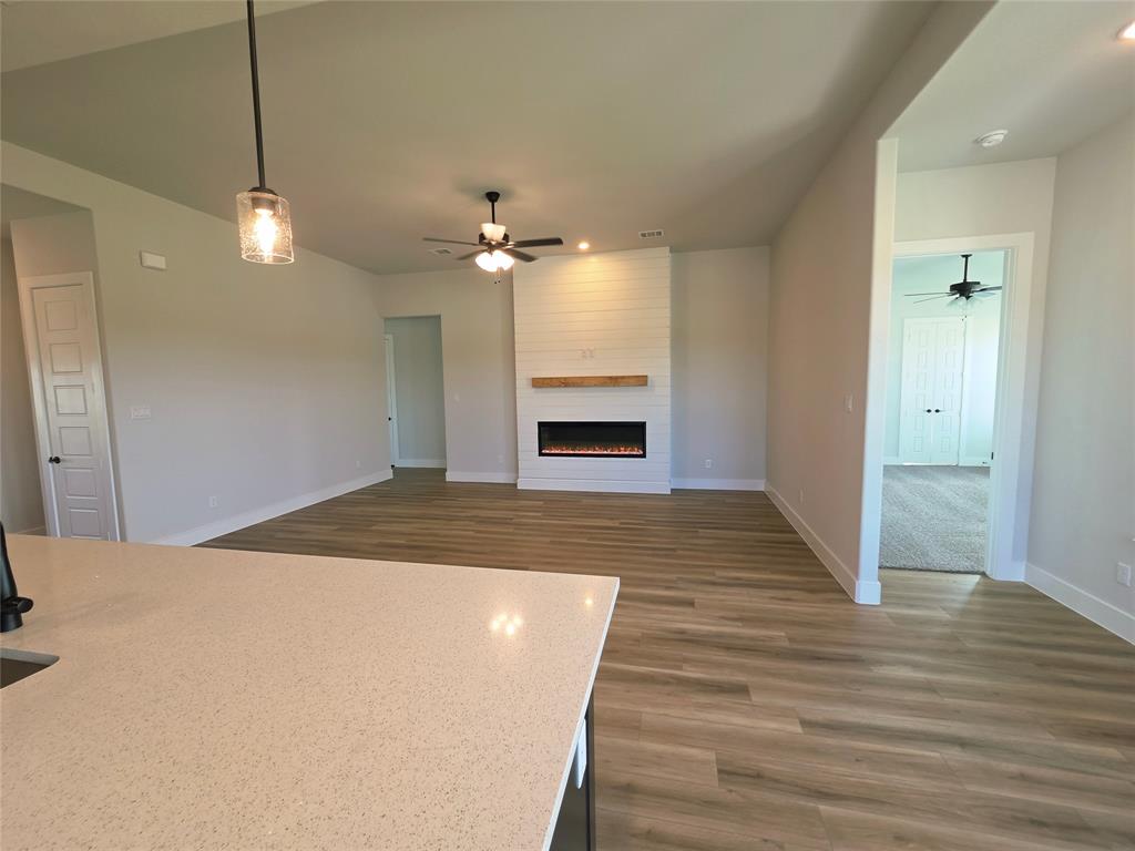 6840 Hayes Road, Midlothian, TX 76065