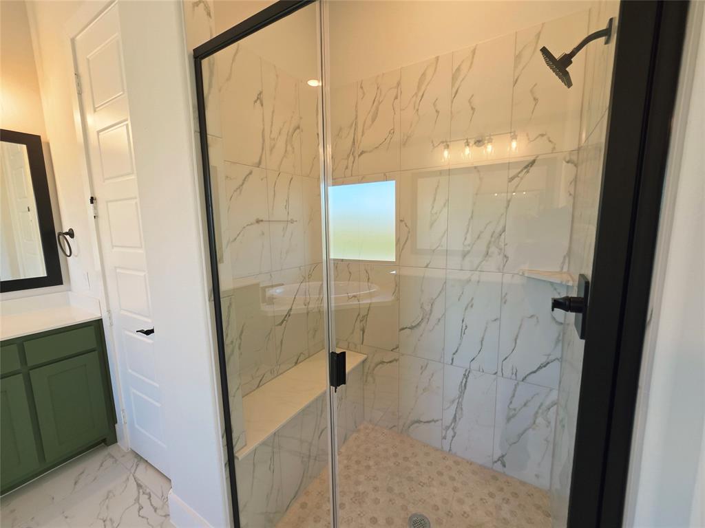 6850 Hayes Road, Midlothian, TX 76065