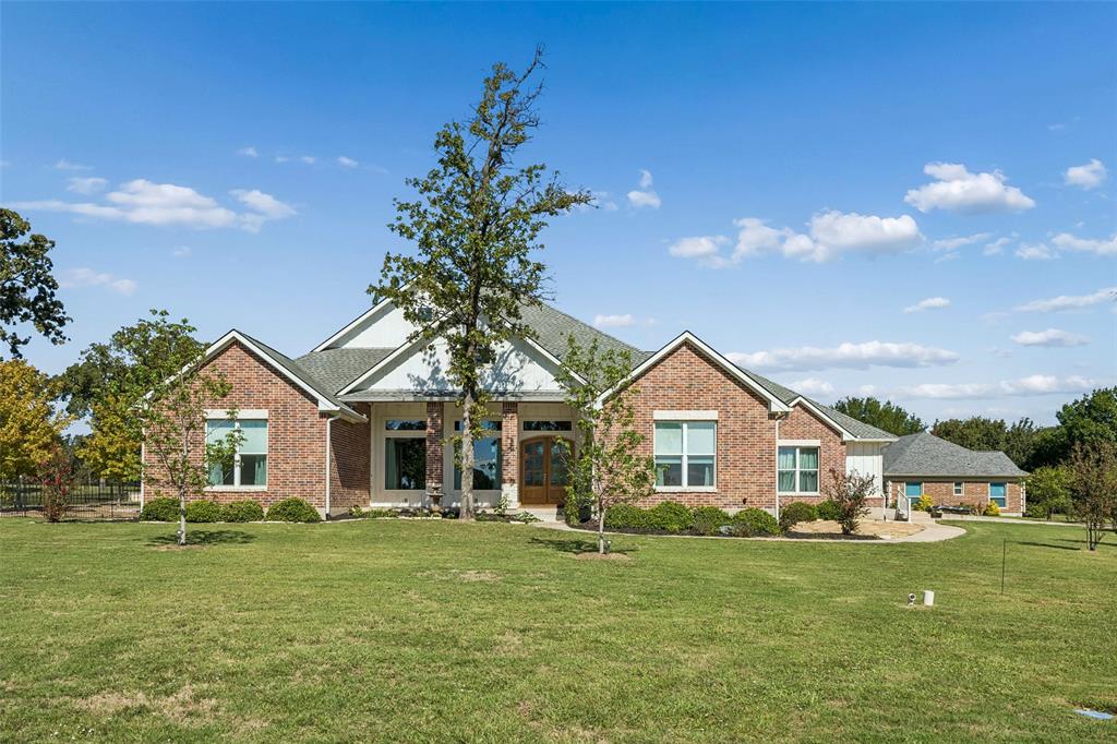 18076 Country Club Drive, Kemp, TX 75143