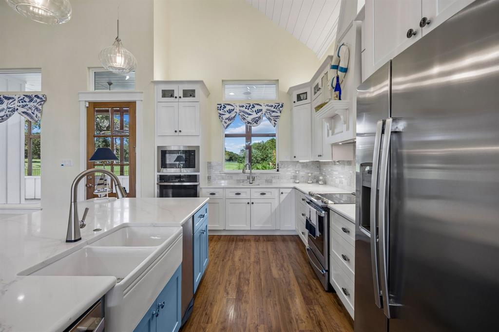 18076 Country Club Drive, Kemp, TX 75143