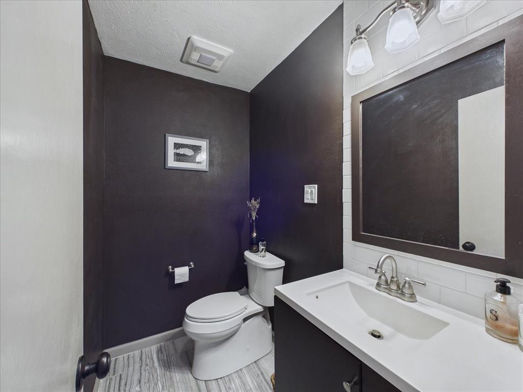 7738 Lemmonwood Drive, Dallas, TX 75231