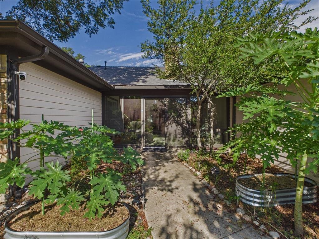7738 Lemmonwood Drive, Dallas, TX 75231