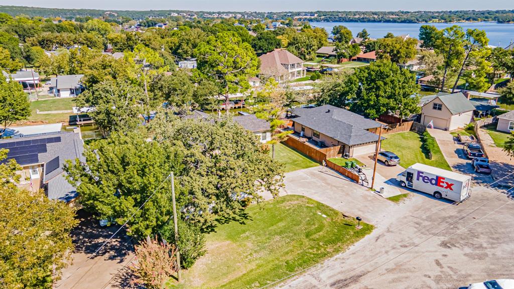 4015 Sioux Court, Granbury, TX 76048