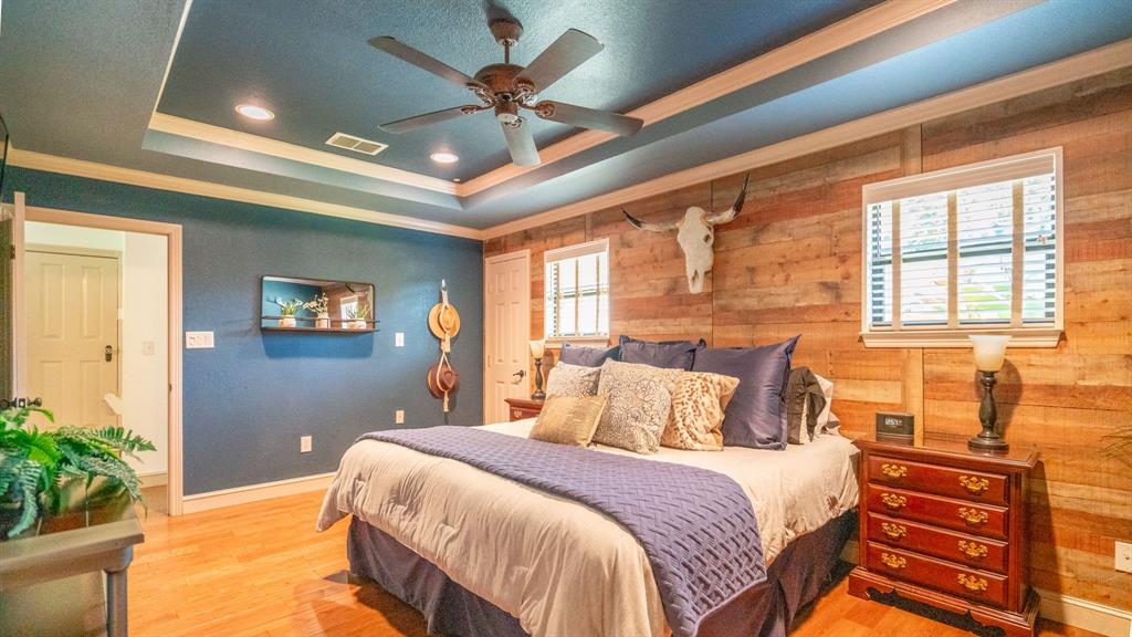4015 Sioux Court, Granbury, TX 76048