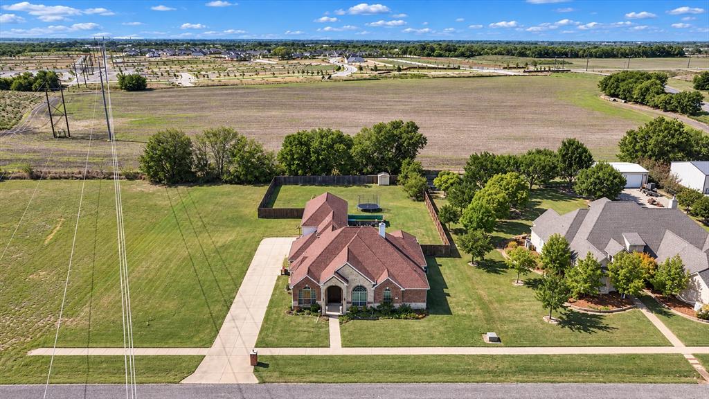 11909 Caddo Creek Drive, Lavon, TX 75166