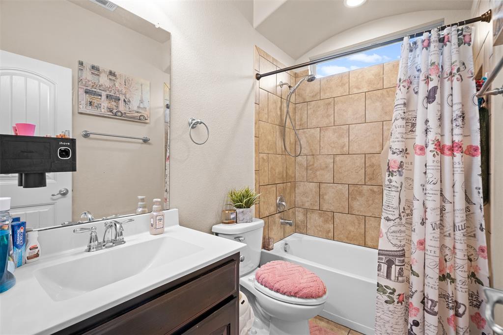 1217 Crest Ridge Drive, Glenn Heights, TX 75154