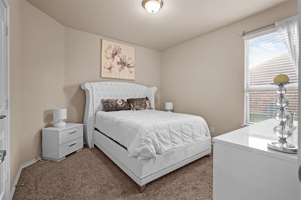 1217 Crest Ridge Drive, Glenn Heights, TX 75154