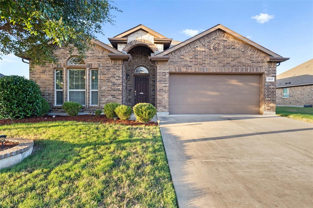 1217 Crest Ridge Drive, Glenn Heights, TX 75154