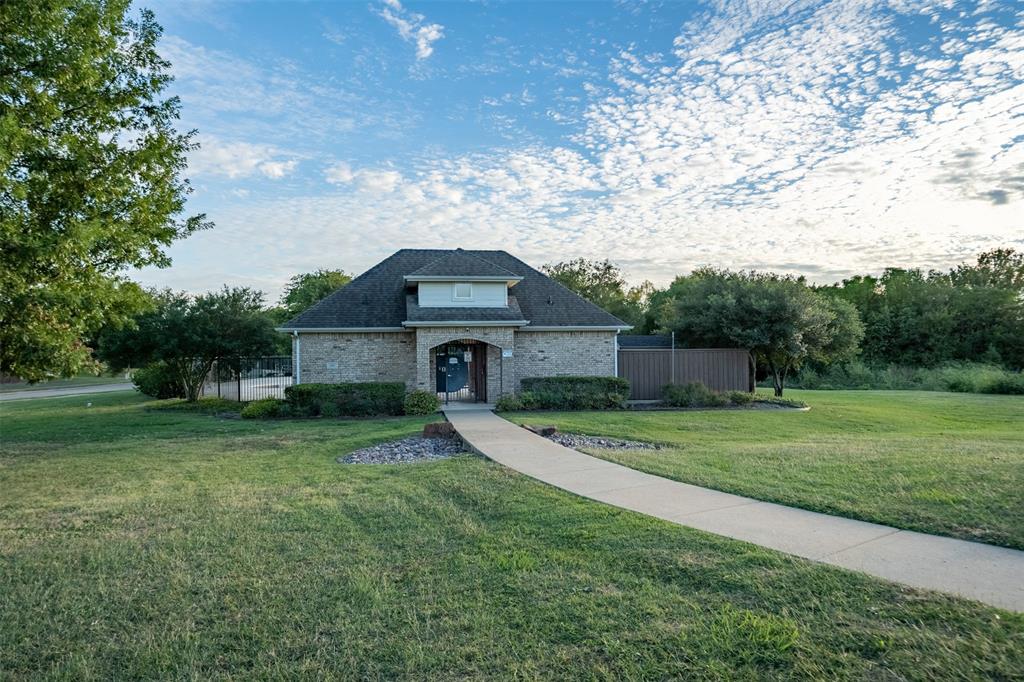 1217 Crest Ridge Drive, Glenn Heights, TX 75154