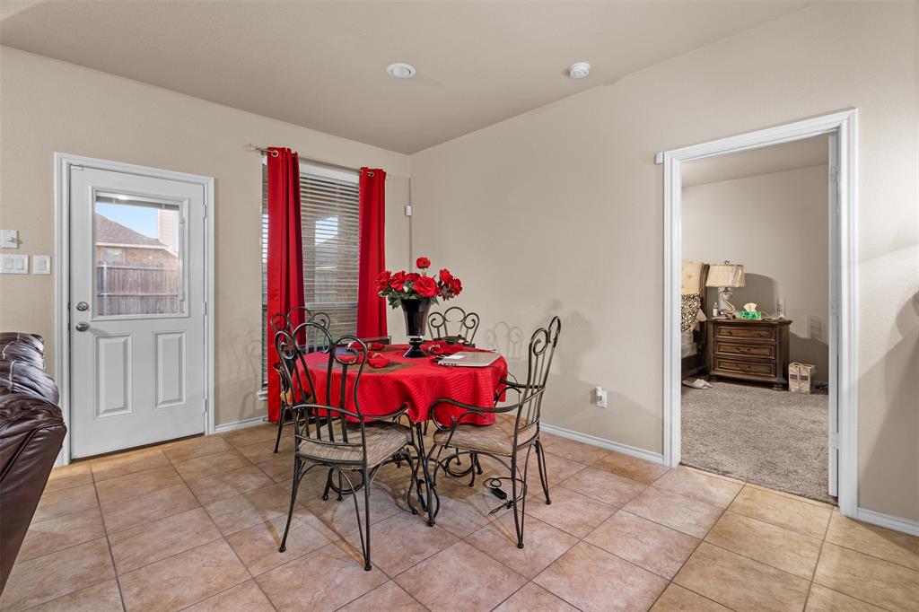 1217 Crest Ridge Drive, Glenn Heights, TX 75154