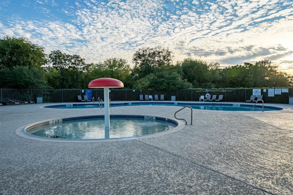 1217 Crest Ridge Drive, Glenn Heights, TX 75154